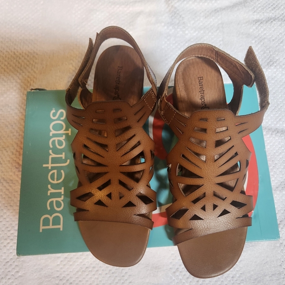 BareTraps Women's Tan Strappy Sandals - Picture 2 of 3